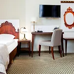 Hotel Jantar & By Zdrojowa 3*