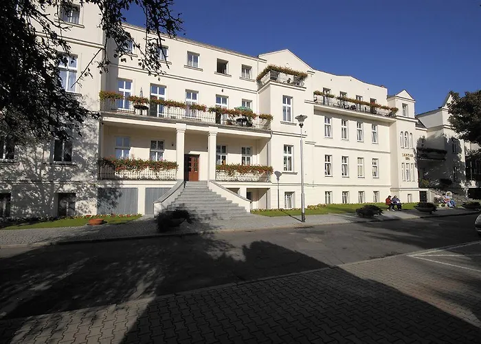 Jantar & By Zdrojowa 3*