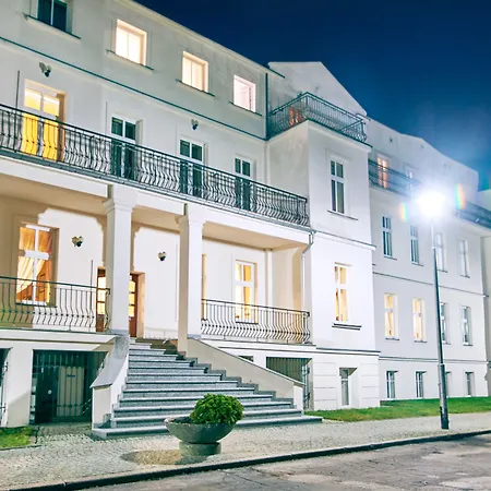 Hotel Jantar & By Zdrojowa 3*