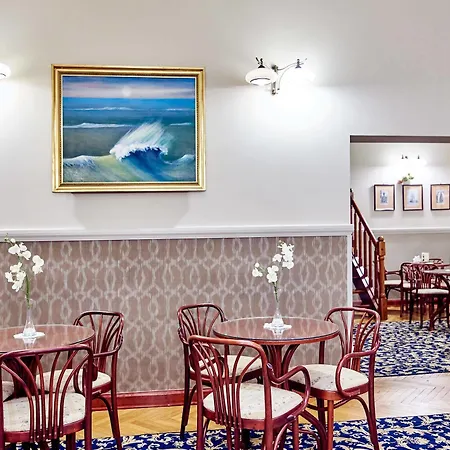 فندق Jantar & By Zdrojowa 3*